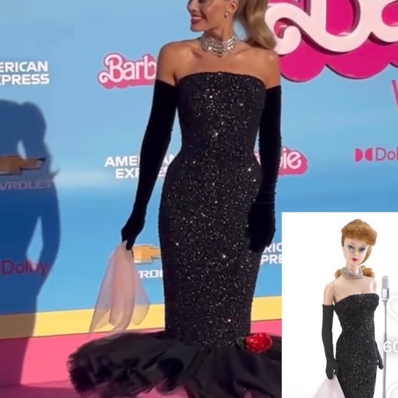 Barbie Collector’s Series Vintage Hallmark Keepsake Ornament in Original in Box - Picture 2 of 14